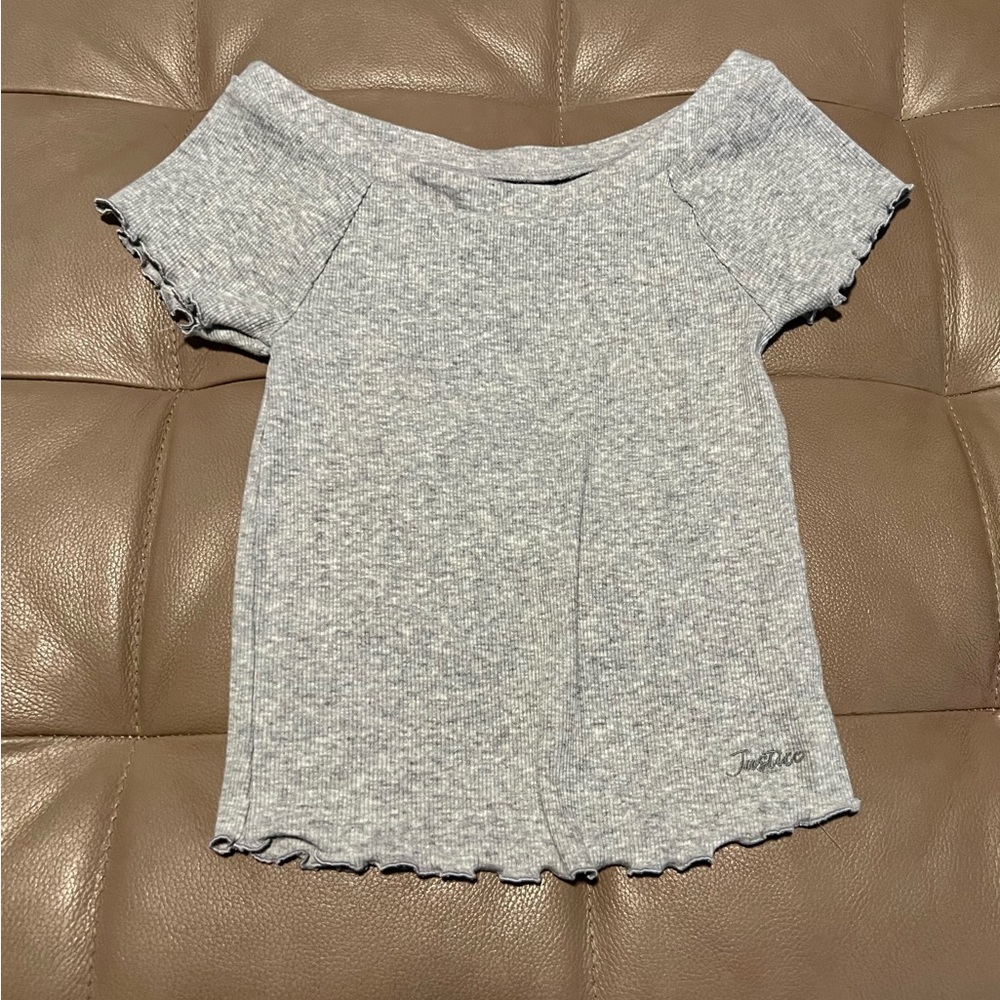 Justice girls 7 grey wide neck curly lettuce hem blouse